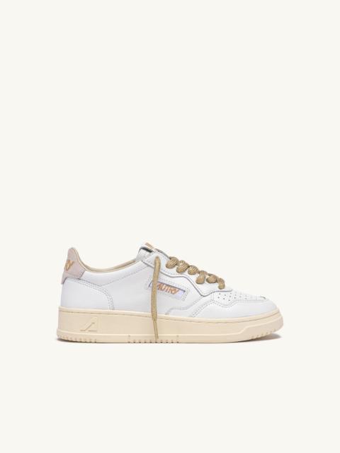 MEDALIST LOW SNEAKERS IN WHITE LEATHER AND DETAILS IN GOLD LUREX