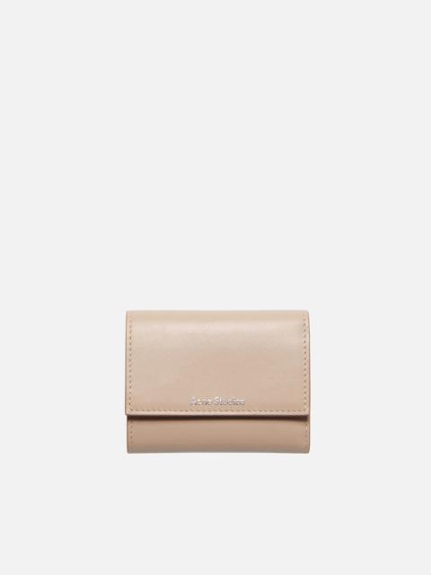 Trifold leather wallet - Taupe beige