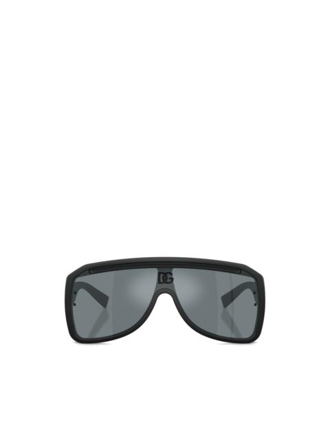 pilot-frame sunglasses