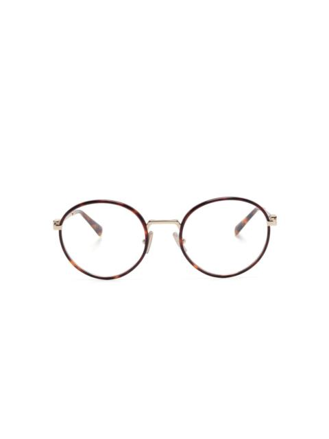 tortoiseshell-effect glasses