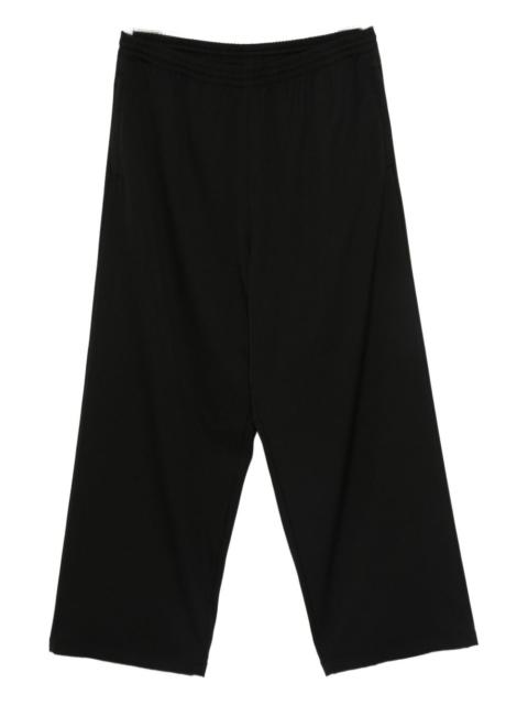 elastic-waist trousers