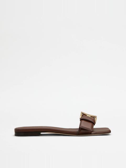 SANDALS IN NAPPA LEATHER - BROWN