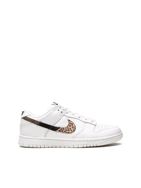 Dunk Low SE sneakers
