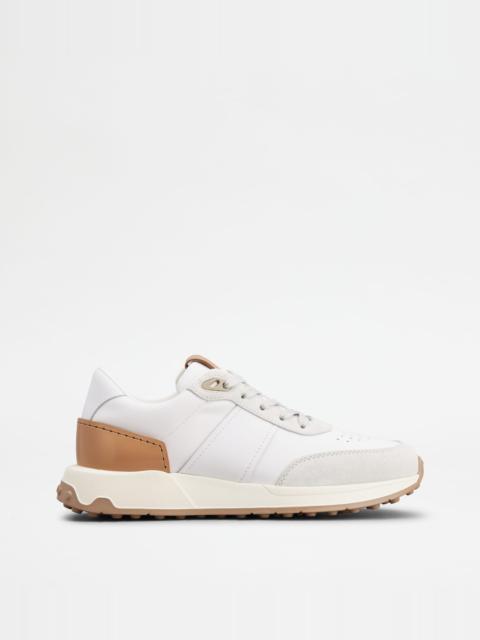 SNEAKERS IN LEATHER AND TECHNICAL FABRIC - WHITE, BROWN