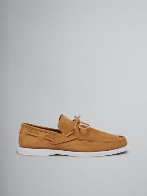BROWN NUBUCK BOAT LOAFER