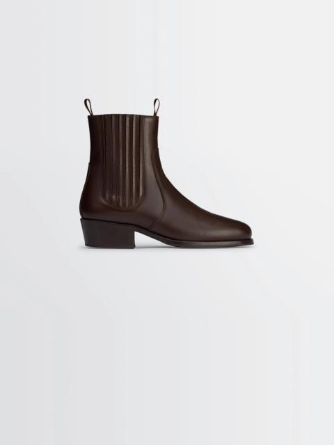 CHELSEA BOOTS