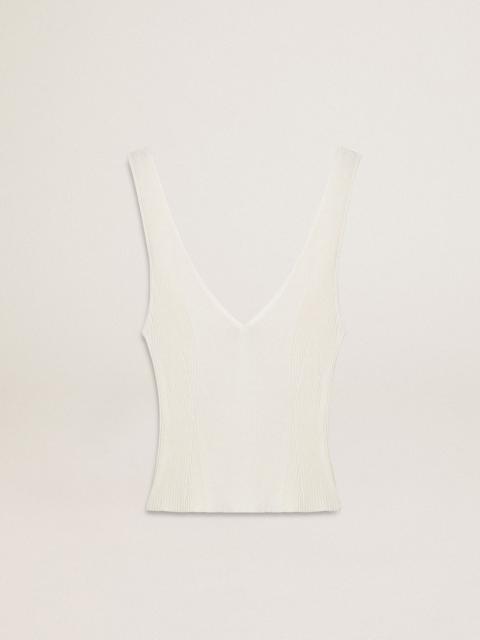 Sleeveless top embroidered with worn-white ribbing
