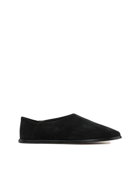 pointed loafers