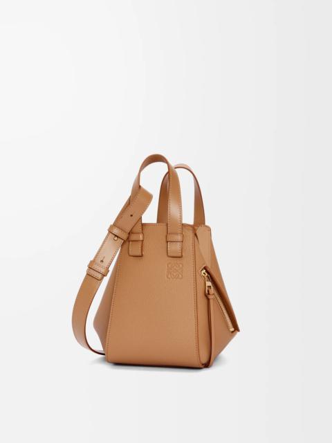 Compact Hammock bag in soft grained calfskin