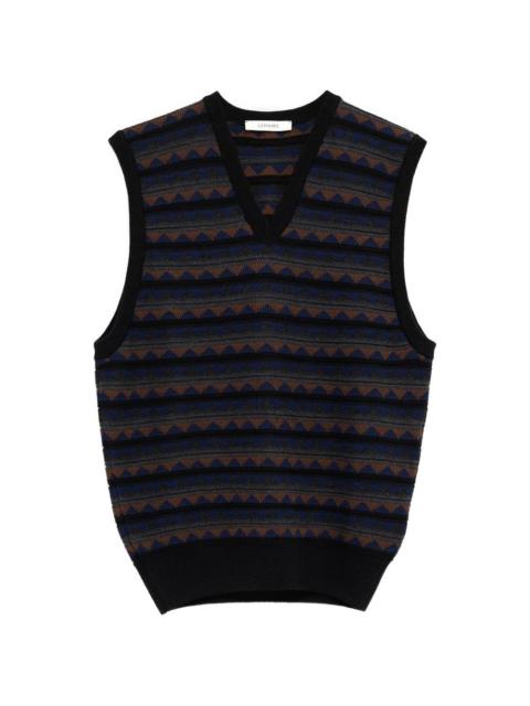 V-neck pattern vest