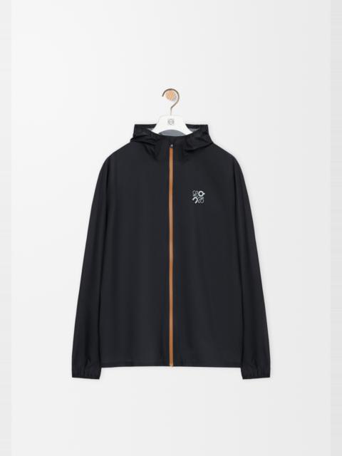 Ultra jacket in technical shell