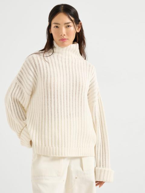 Cashmere Feather yarn wide rib turtleneck sweater