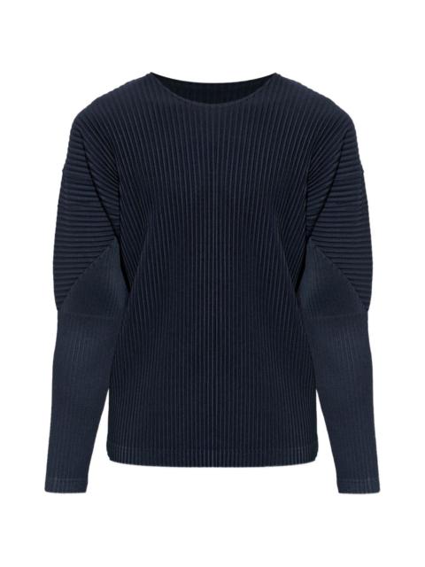 long-sleeved pleated T-shirt