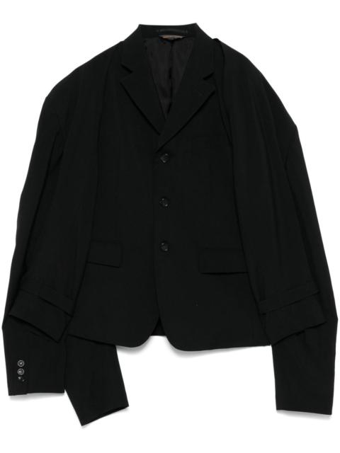 detachable-sleeves blazer