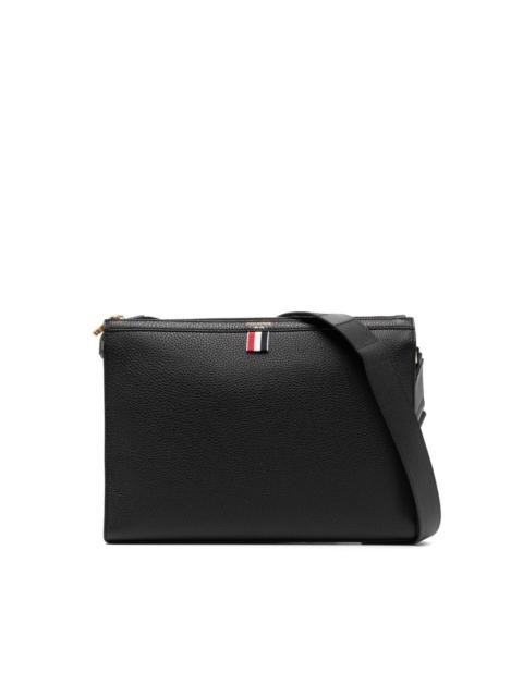 4-Bar pebbled messenger bag