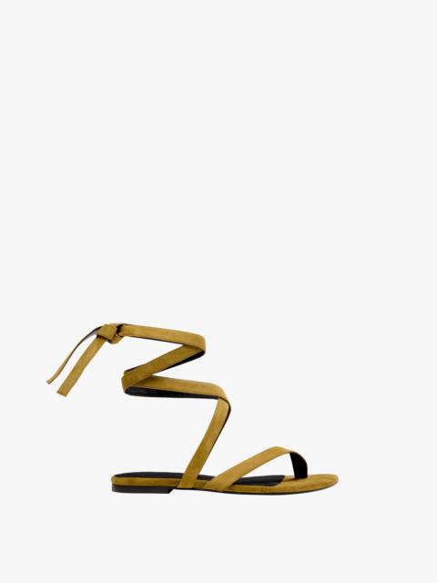 Tee Strappy Flat Sandals in Kid Suede