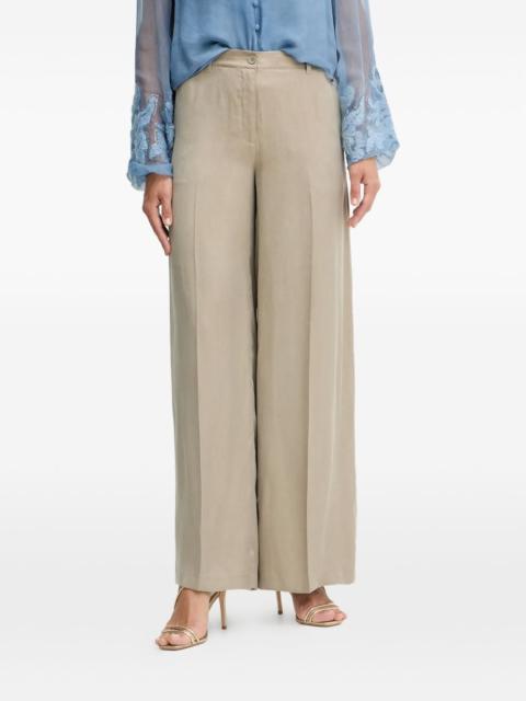 buttoned trousers