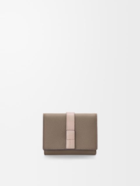 Trifold wallet in soft grained calfskin