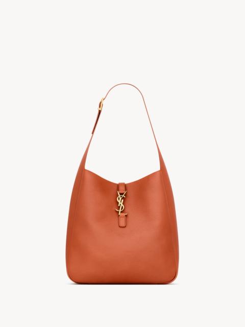 LE 5 À 7 SUPPLE LARGE IN GRAINED LEATHER