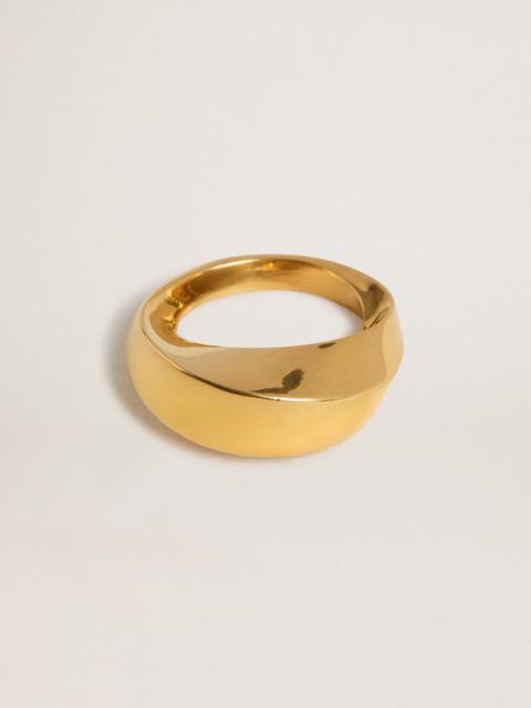 Gold ring