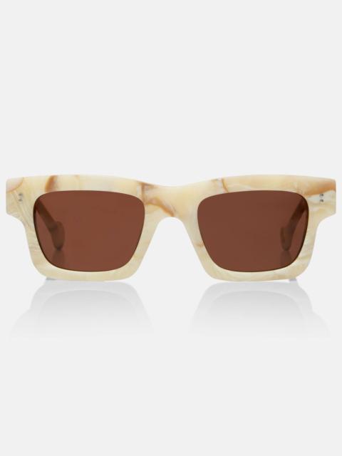 Rectangular sunglasses