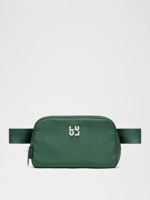 Everywhere Belt Bag 1L *Embroidered Stack