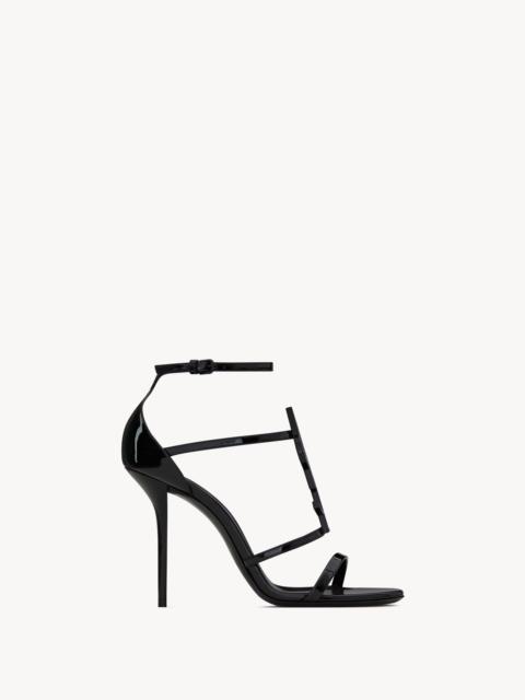 cassandra sandals in patent leather with black monogram