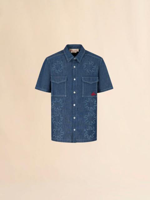 BLUE CHAMBRAY SHORT-SLEEVED SHIRT WITH FRAYED SUN MOTIF