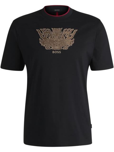 logo-embroidered T-shirt