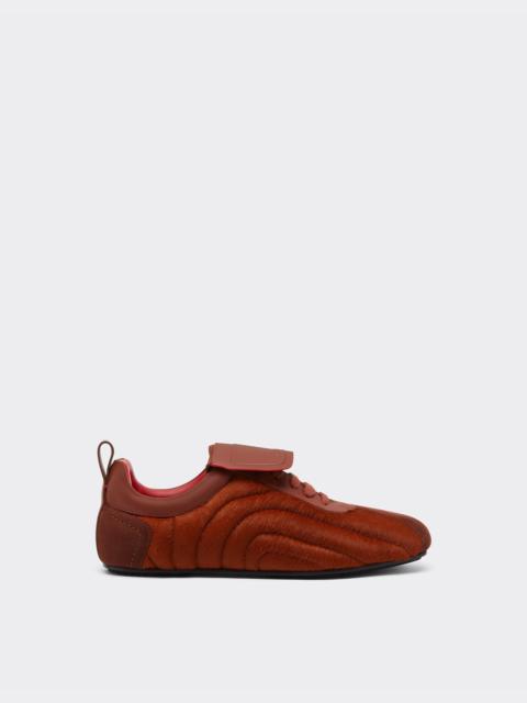 Running trainers in leather, suede and cowhide