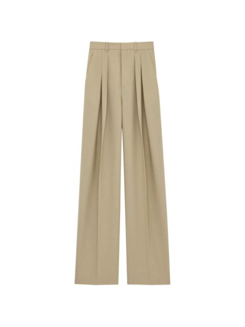 pleated trousers