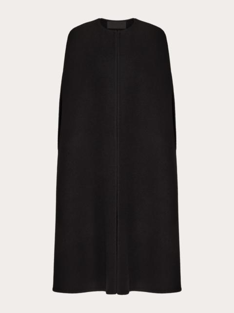 FLUFFY CASHMERE BLEND CAPE