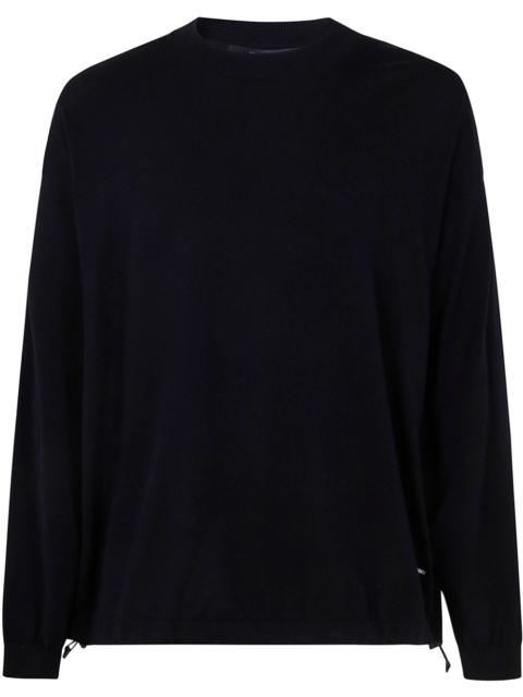 long-sleeved T-shirt