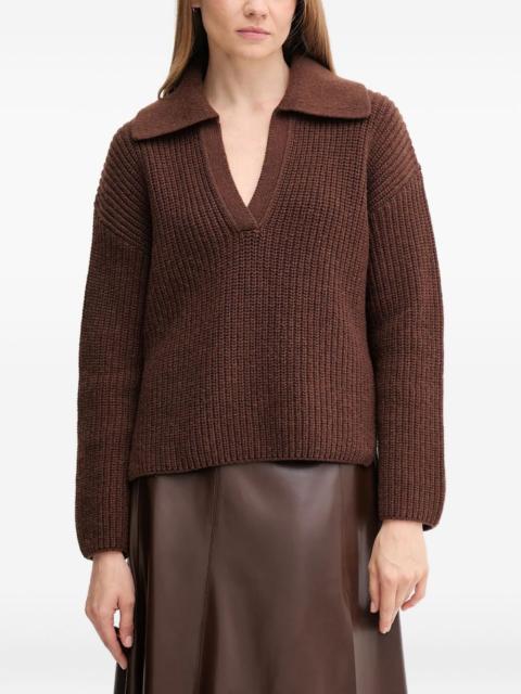 collared V-neck knitwear
