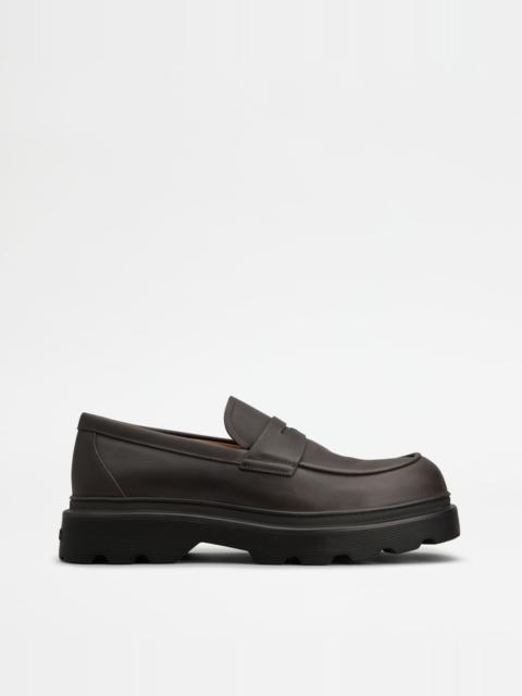 LOAFERS IN LEATHER - BROWN
