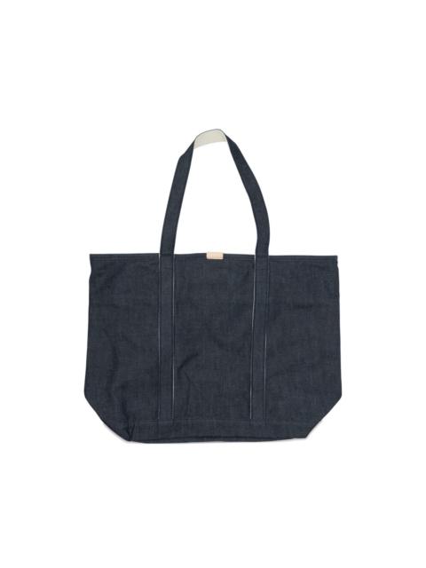press-buttoned tote bag
