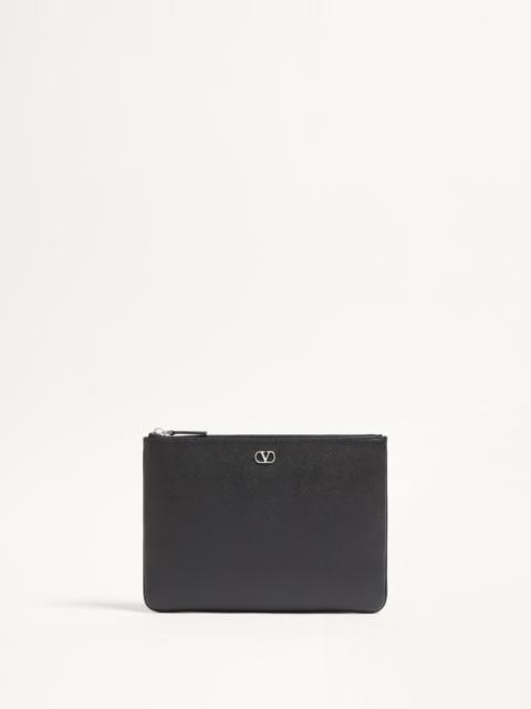 VLOGO SIGNATURE GRAINY CALFSKIN POUCH