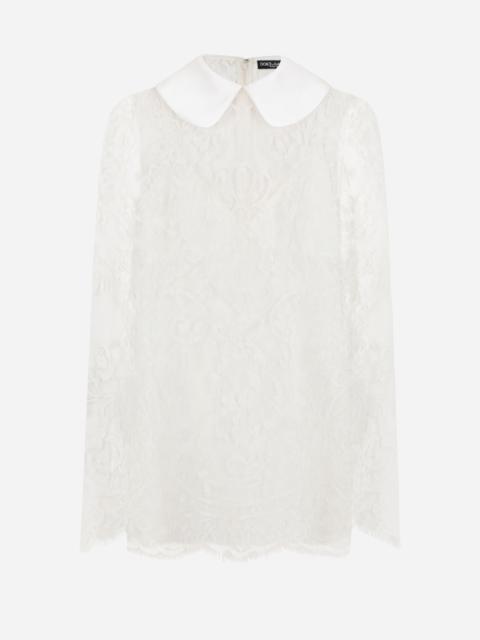 Short lace dress with satin neck