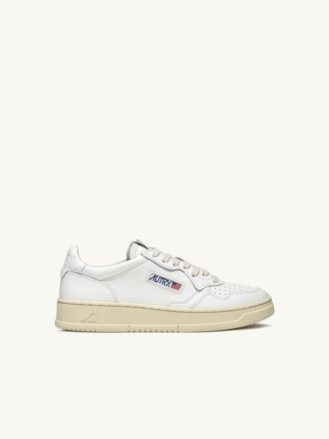 MEDALIST LOW SNEAKERS IN WHITE LEATHER