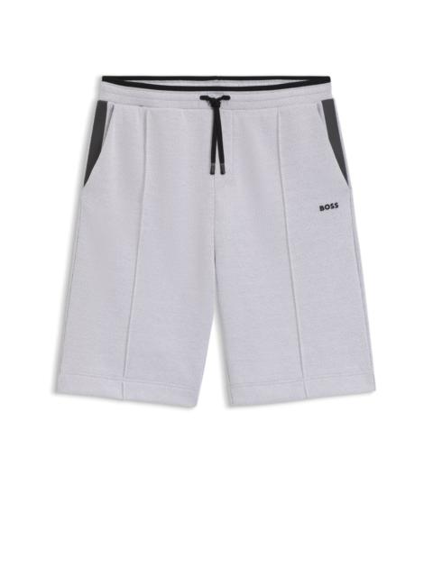 RELAXED-FIT SHORTS IN QUILTED JACQUARD