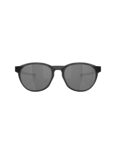 oval-frame sunglasses