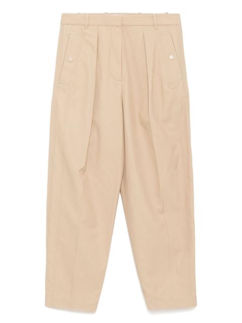 single-pleated tapered trousers