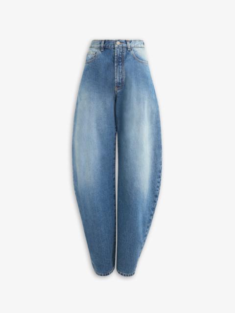 BARREL-LEG JEANS IN FADED DENIM