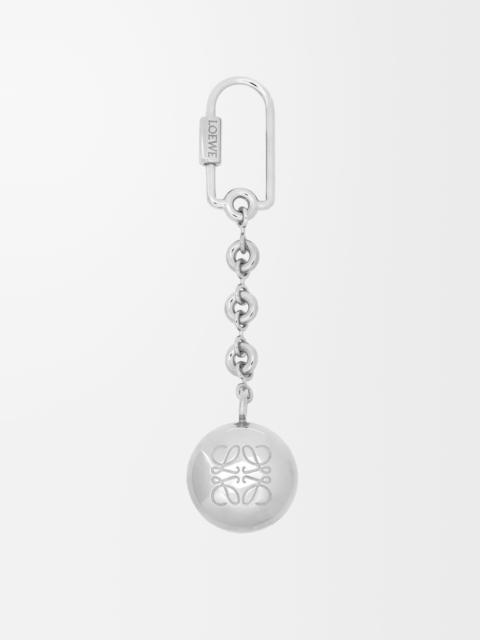 Pebble keyring in brass