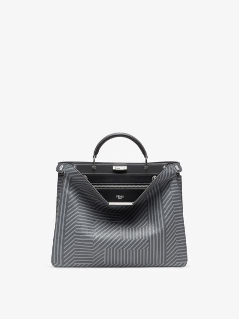 Peekaboo ISeeU Medium