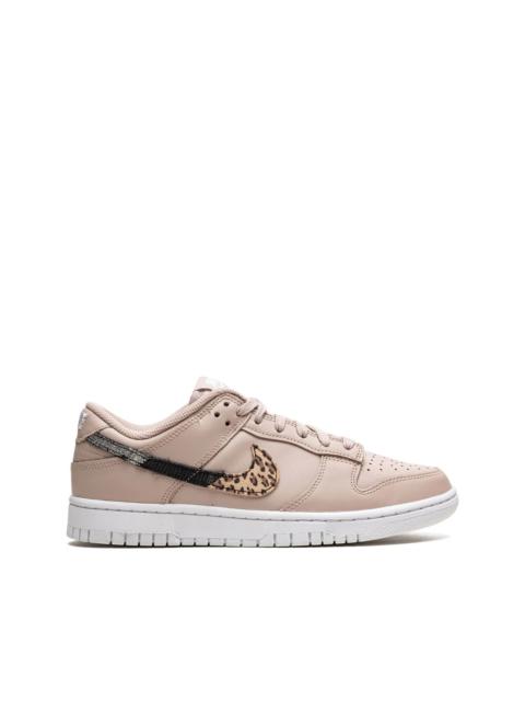 Dunk Low SE sneakers