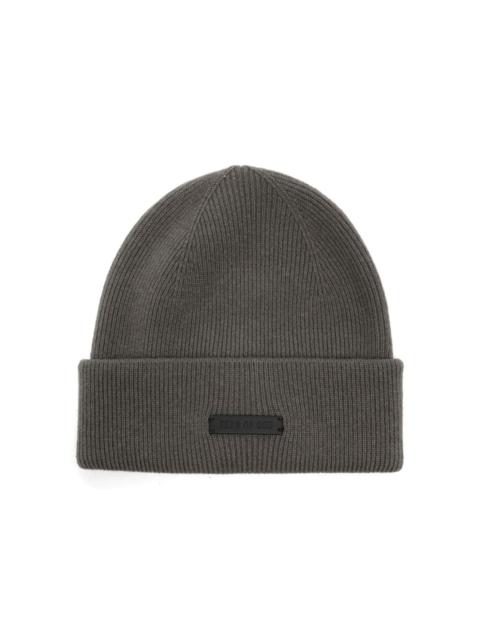 logo-patch beanie