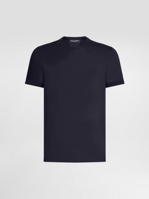 Short-sleeved silk t-shirt