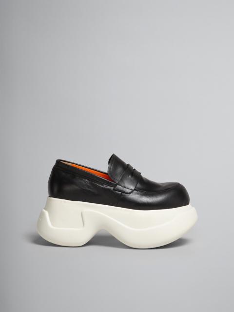 BLACK LEATHER ARAS 23 CHUNKY MOCASSIN