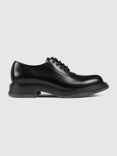 Men's lace-up shoe with tonal logo